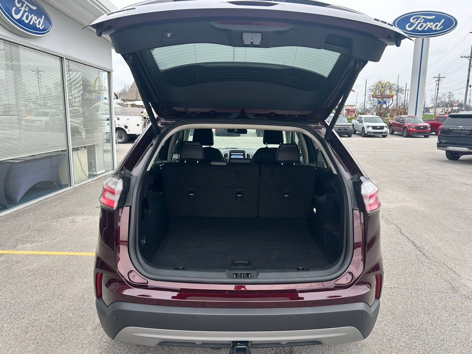 Used 2024 Ford Edge SEL w/ Convenience Package image 7