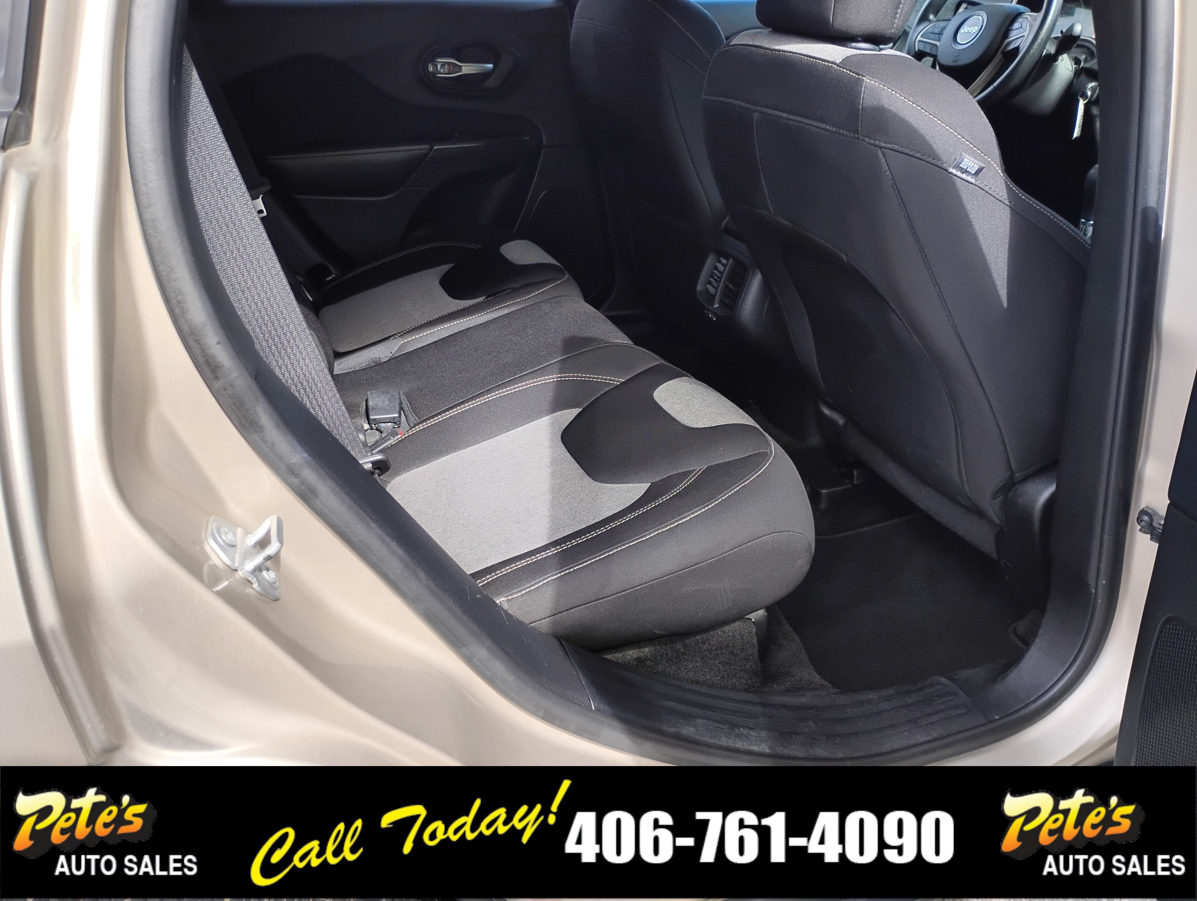 Used 2015 Jeep Cherokee Sport AWD/4WD image 26