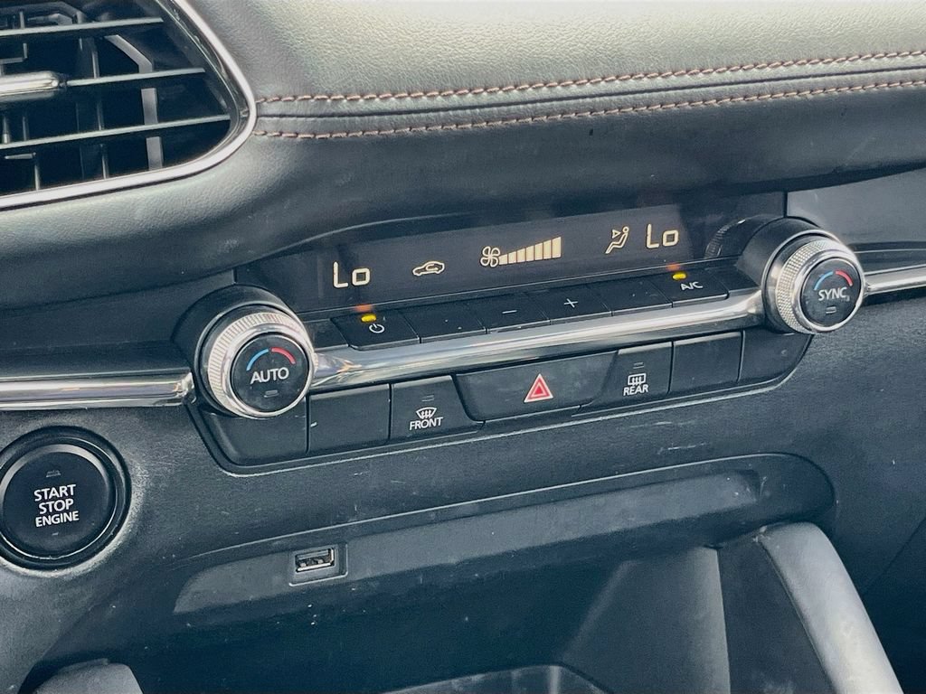 Used 2019 MAZDA MAZDA3 Hatchback FWD image 16