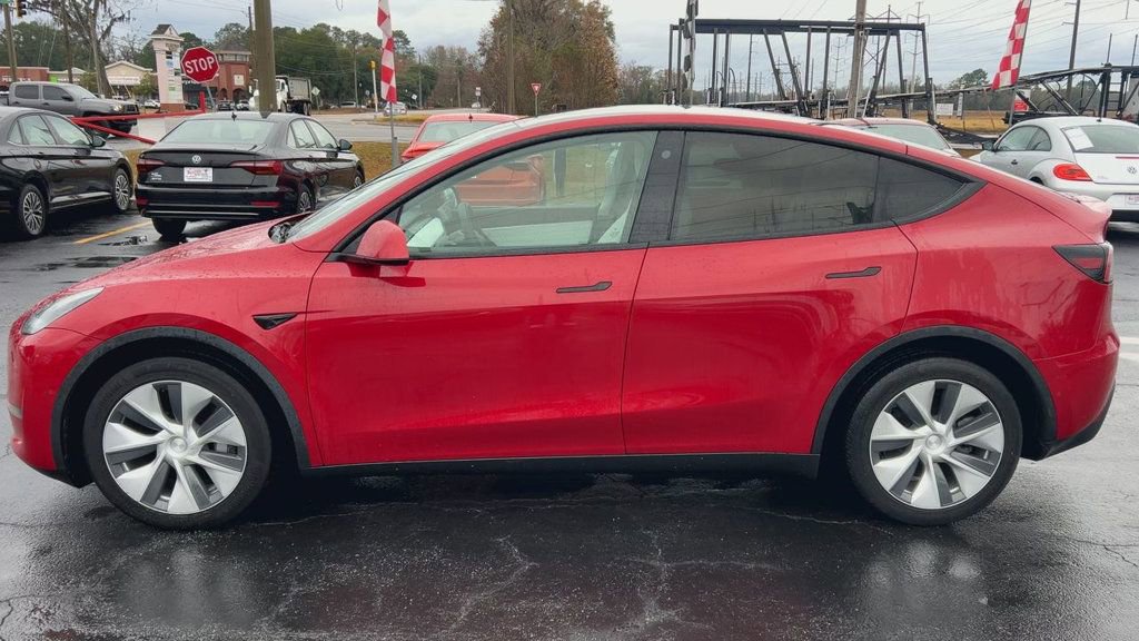 Used 2022 Tesla Model Y Long Range image 5