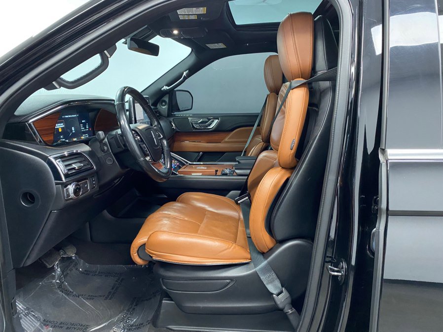 Used 2018 Lincoln Navigator Reserve AWD/4WD image 26