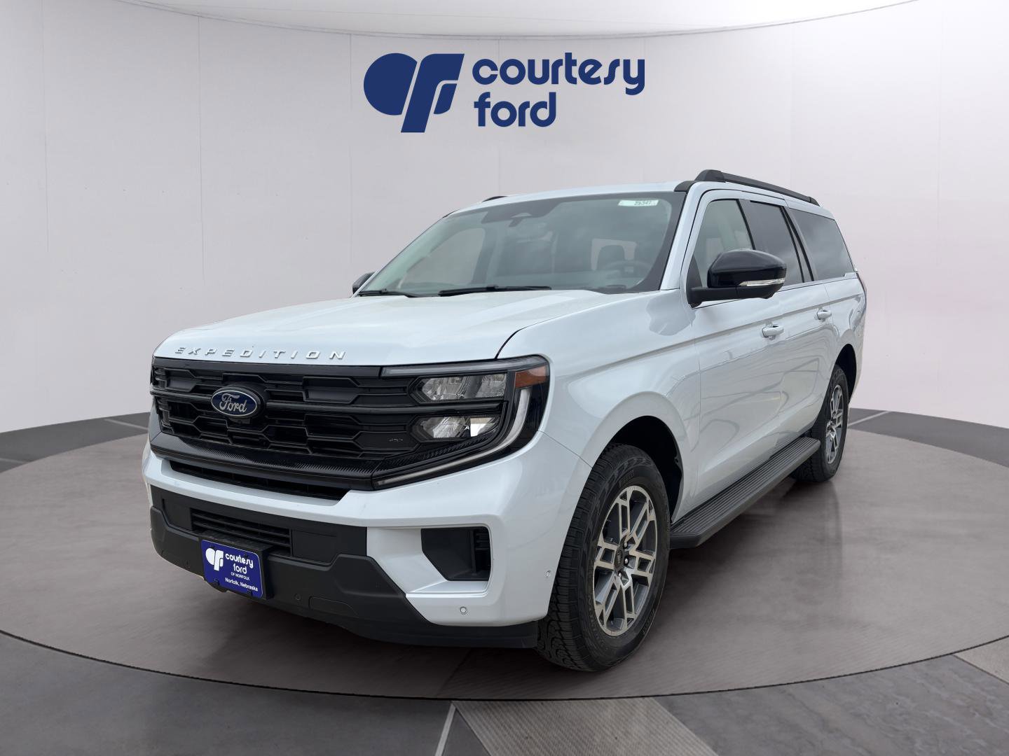 New 2025 Ford Expedition Max Active AWD/4WD image 3