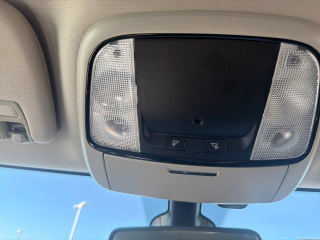 Used 2021 Dodge Durango SXT w/ 3rd Row Seating Group RWD image 39