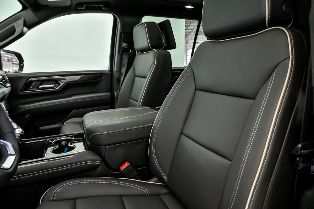 New 2026 GMC Yukon Elevation w/ Elevation Premium Package AWD/4WD image 10