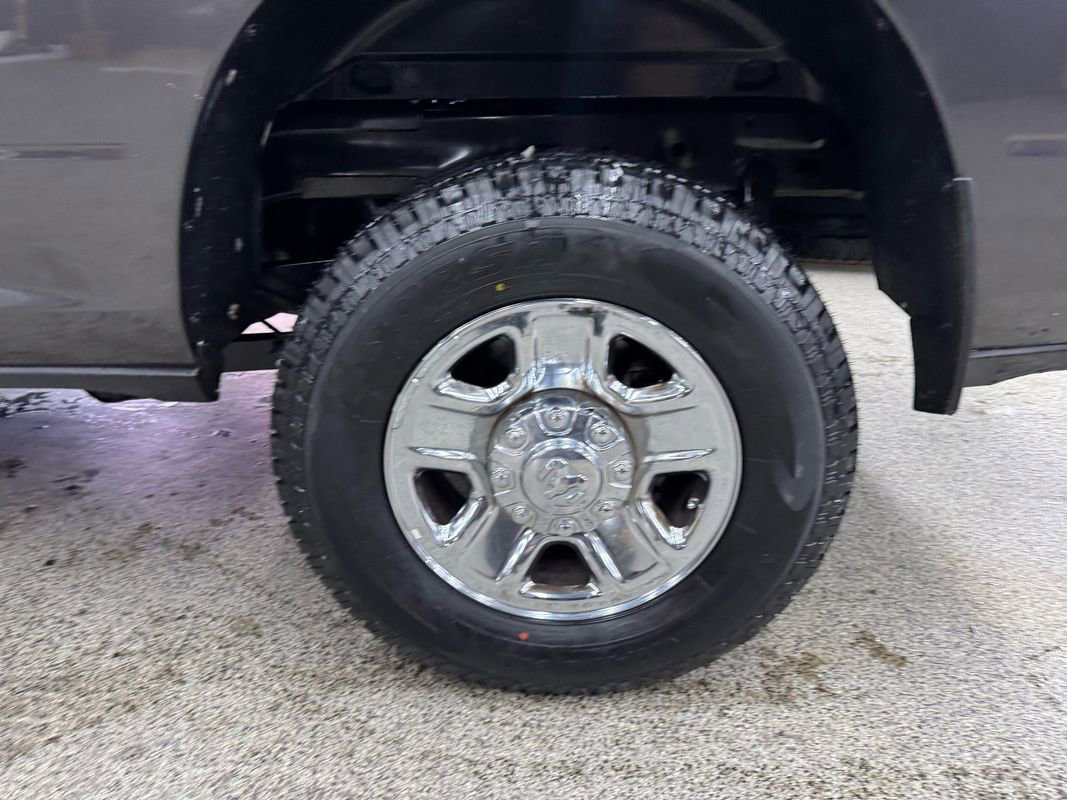 Used 2022 RAM 2500 Tradesman image 32