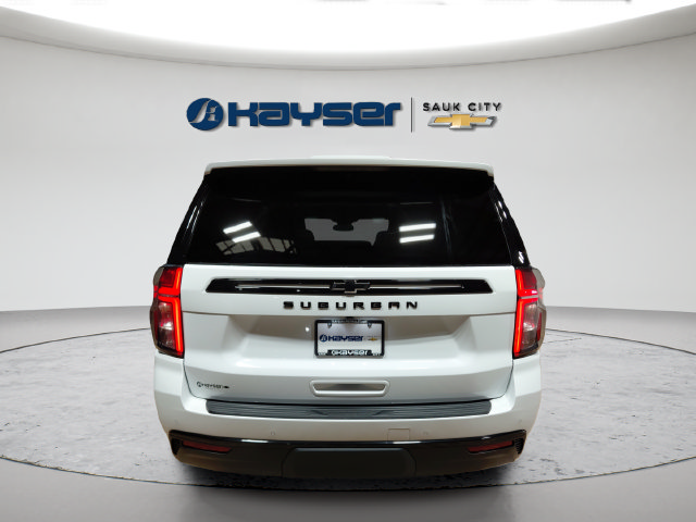 Certified 2024 Chevrolet Suburban Z71 w/ Luxury Package AWD/4WD image 6