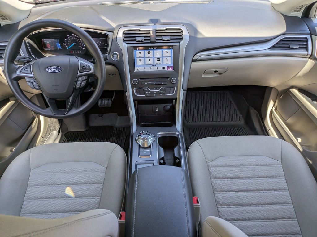 Used 2018 Ford Fusion SE w/ Fusion SE Technology Package FWD image 30