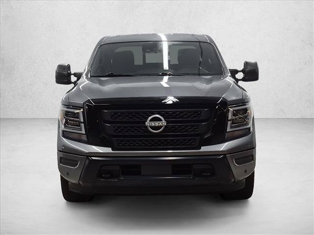 Used 2023 Nissan Titan SV w/ SV Convenience Package RWD image 2