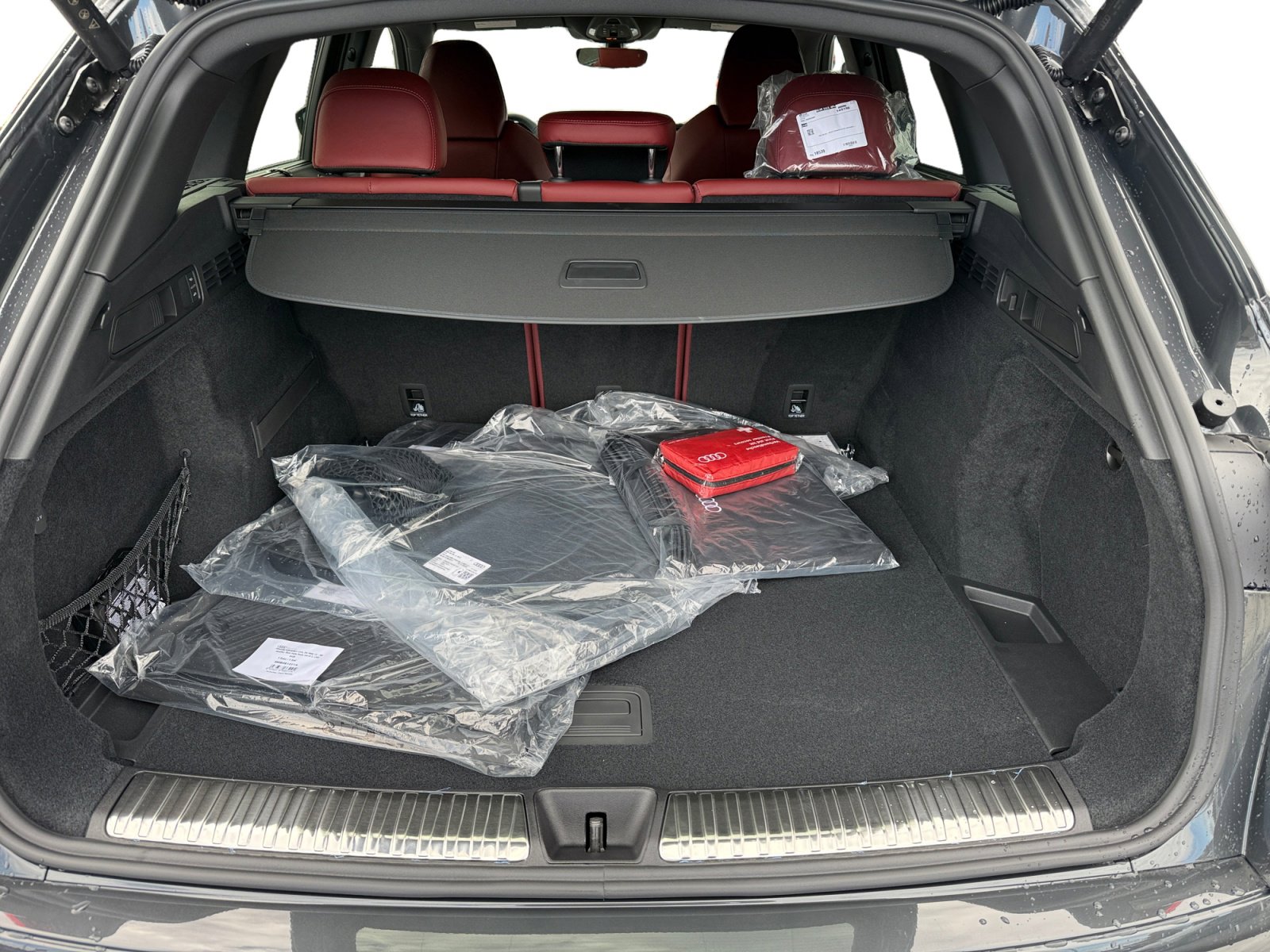 New 2025 Audi SQ5 Prestige image 17