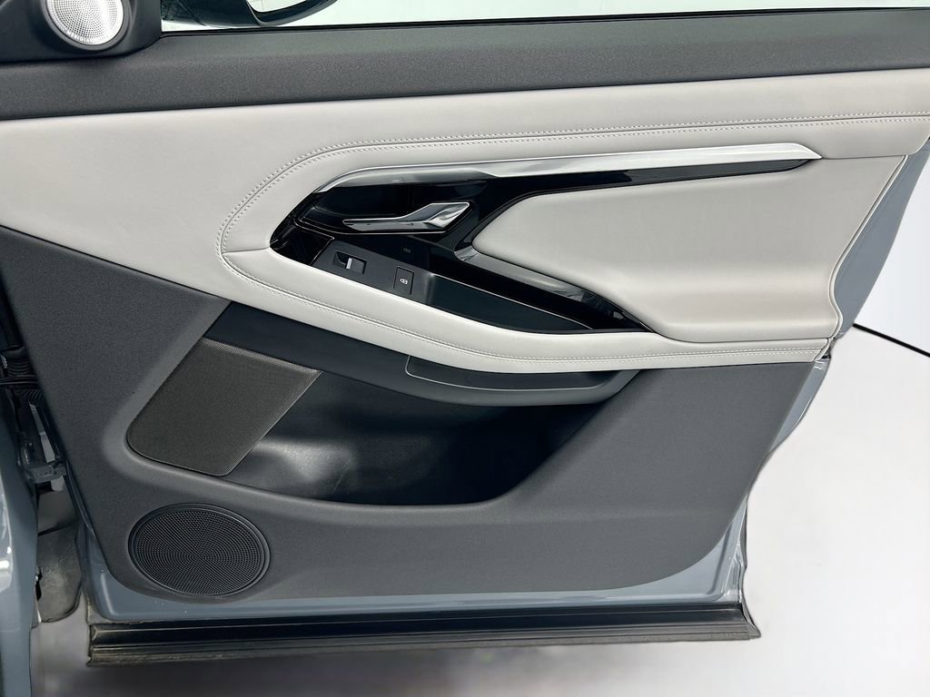 Used 2023 Land Rover Range Rover Evoque HST image 24