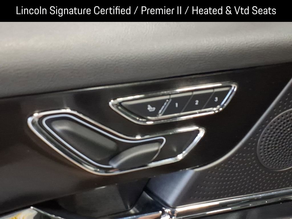 Used 2025 Lincoln Corsair AWD w/ Equipment Group 101A image 15