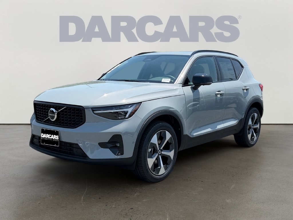 New 2026 Volvo XC40 B5 Plus w/ Protection Package Premier AWD/4WD image 2