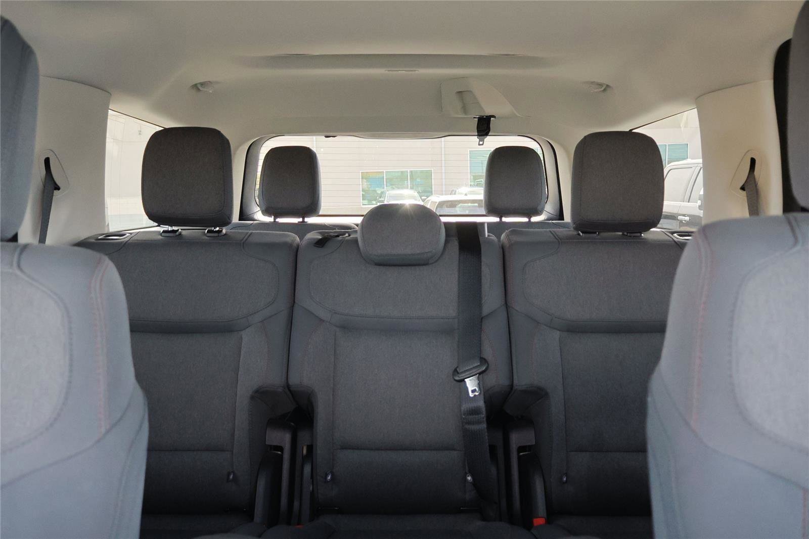 Used 2025 Ford Expedition Active image 24