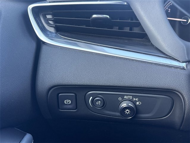 Certified 2020 Buick Enclave Essence image 17