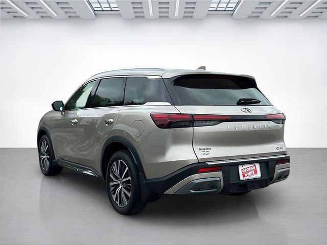 Used 2023 INFINITI QX60 Sensory w/ Vision Package AWD/4WD image 6
