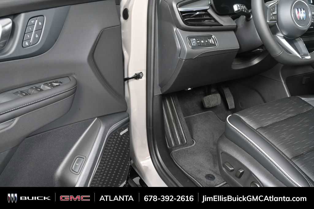 New 2026 Buick Enclave Sport Touring w/ Power Package image 7