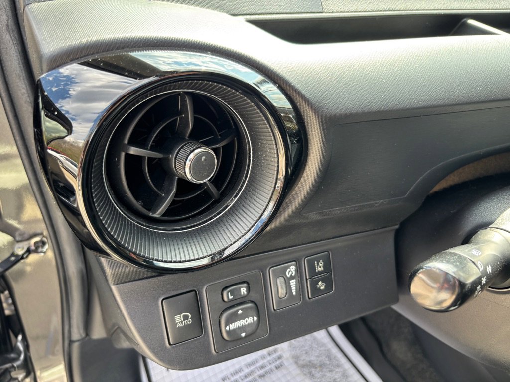 Used 2018 Toyota Prius C Two image 17