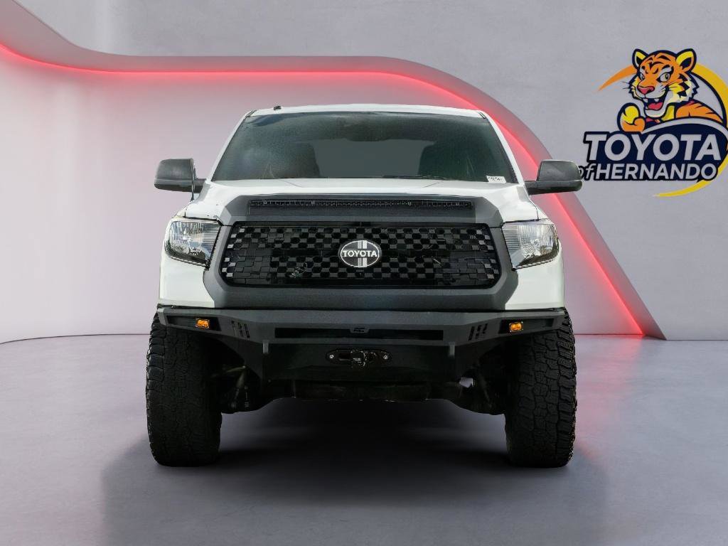 Used 2018 Toyota Tundra SR5 w/ SR5 Upgrade Package AWD/4WD image 2
