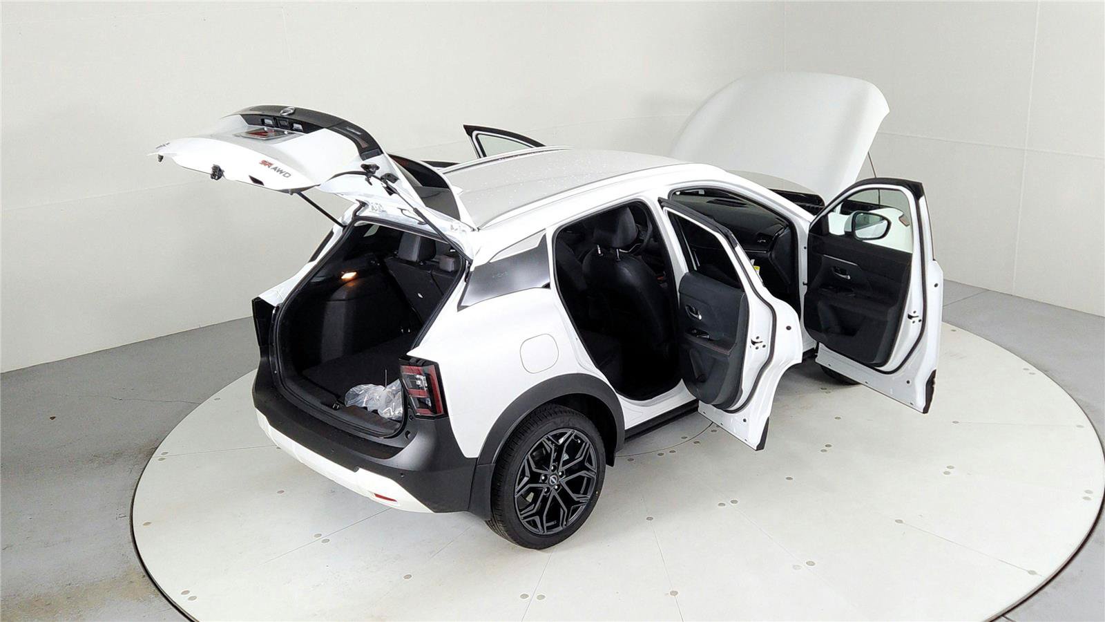 Used 2025 Nissan Kicks SR AWD/4WD image 46