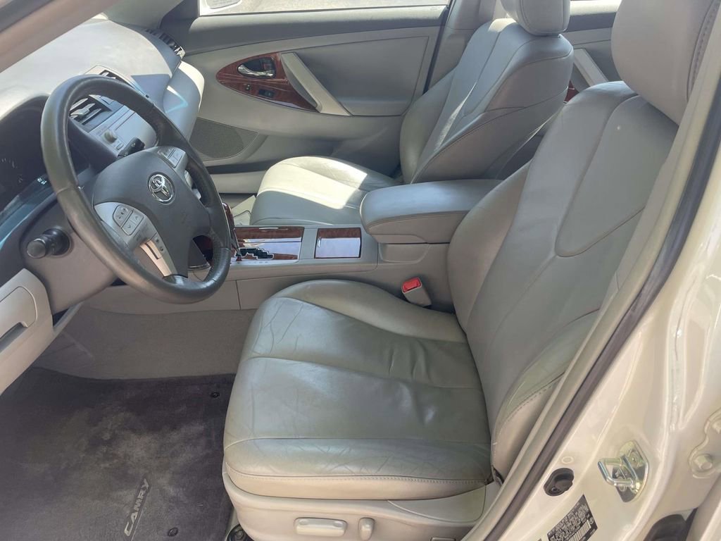 Used 2010 Toyota Camry Hybrid image 12