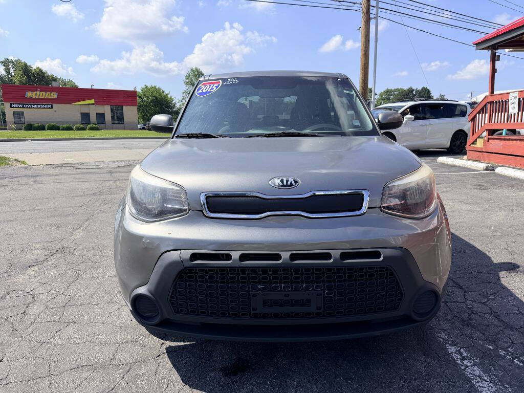 Used 2015 Kia Soul FWD image 2