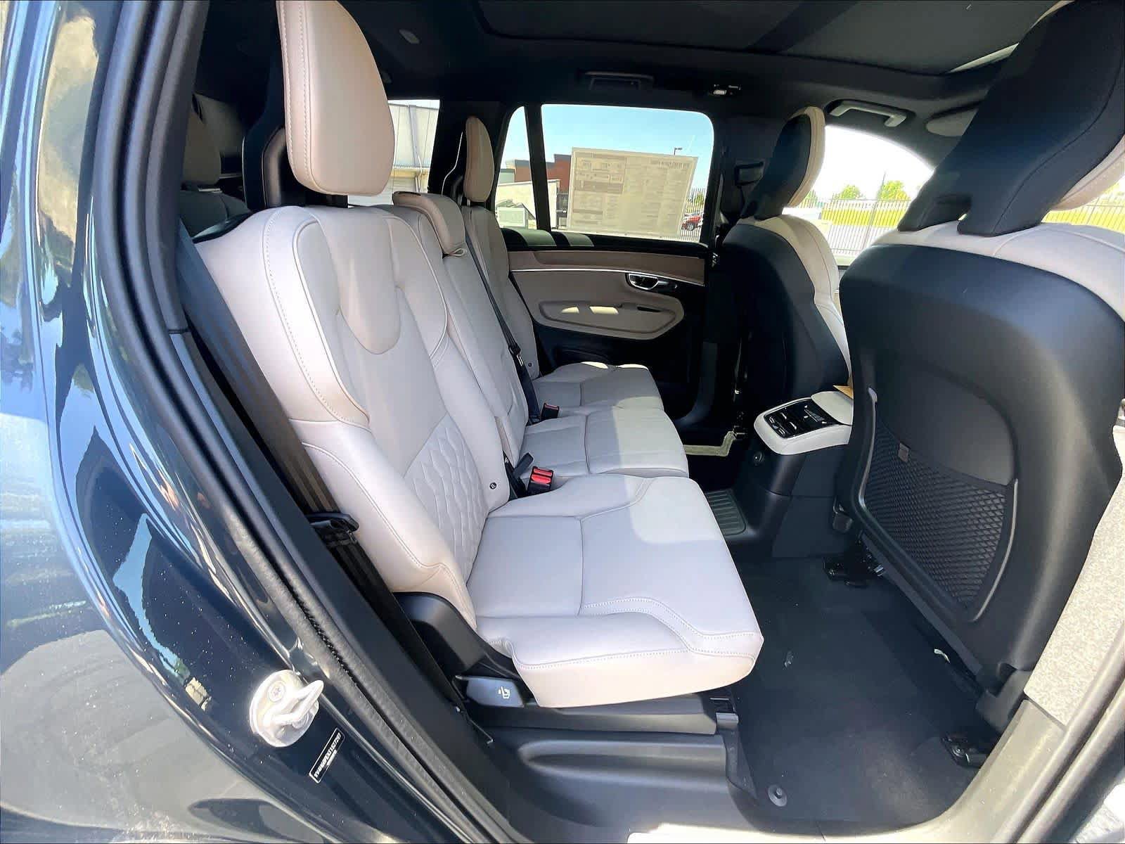 New 2026 Volvo XC90 T8 Plus w/ Protection Package AWD/4WD image 27
