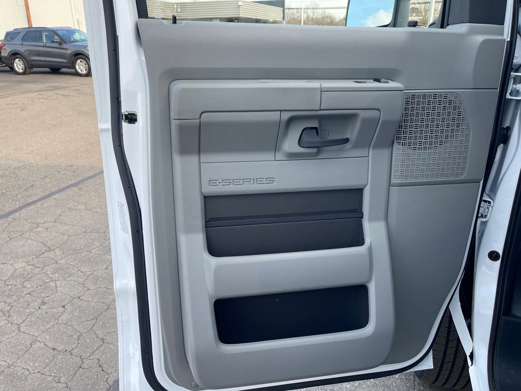 New 2026 Ford E-350 and Econoline 350 Super Duty w/ Power Equipment Group image 13
