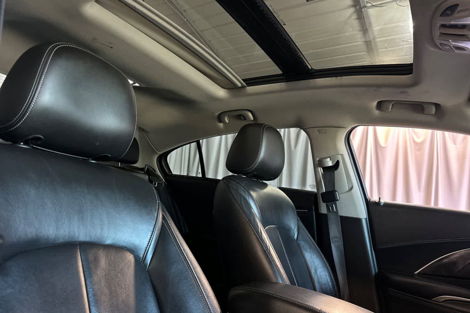 Used 2015 Buick LaCrosse Leather FWD image 18