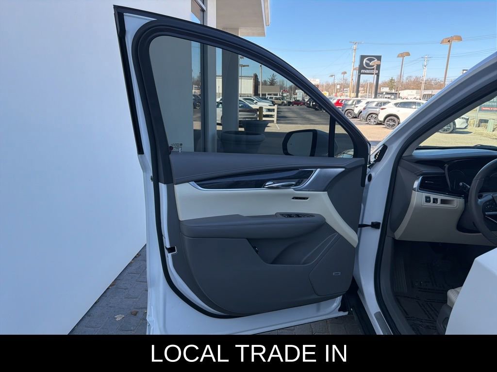 Used 2023 Cadillac XT6 Premium Luxury image 25