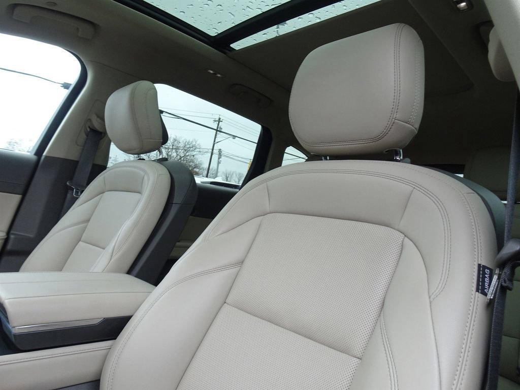 Used 2024 Lincoln Nautilus Premier w/ Equipment Group 102A AWD/4WD image 10