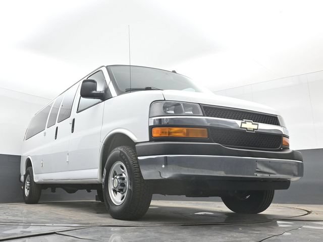 Used 2016 Chevrolet Express 3500 LT w/ LT Preferred Equipment Group RWD image 39