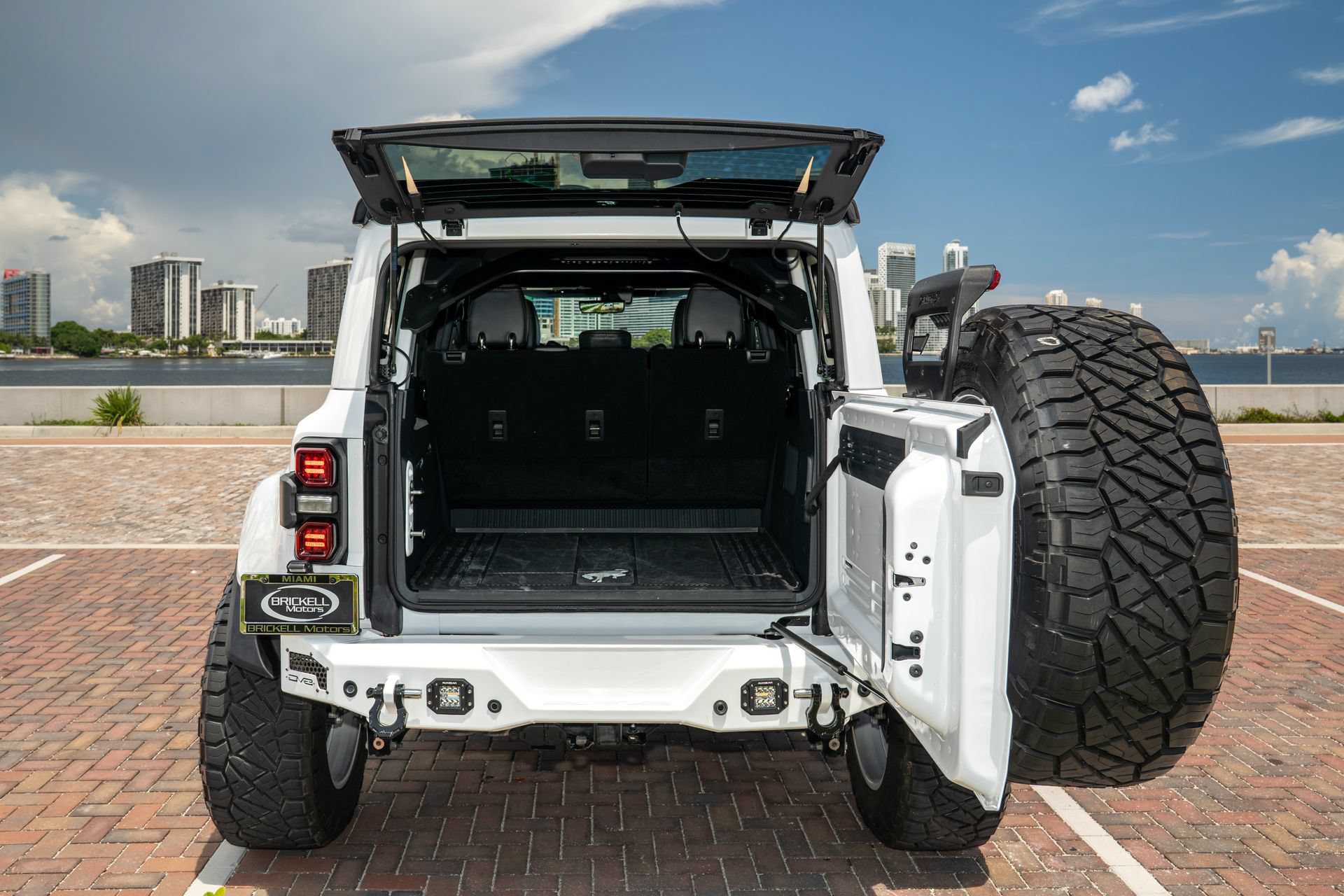 Used 2026 Ford Bronco Raptor w/ Interior Carbon Fiber Pack AWD/4WD image 21