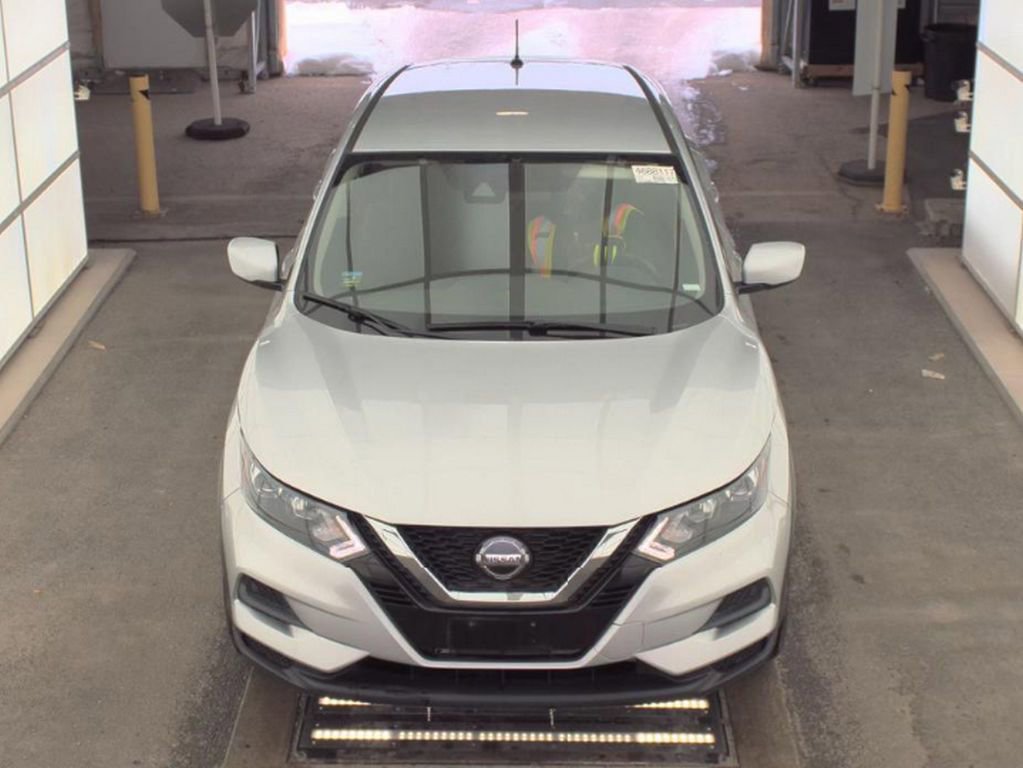 Used 2021 Nissan Rogue Sport S image 3