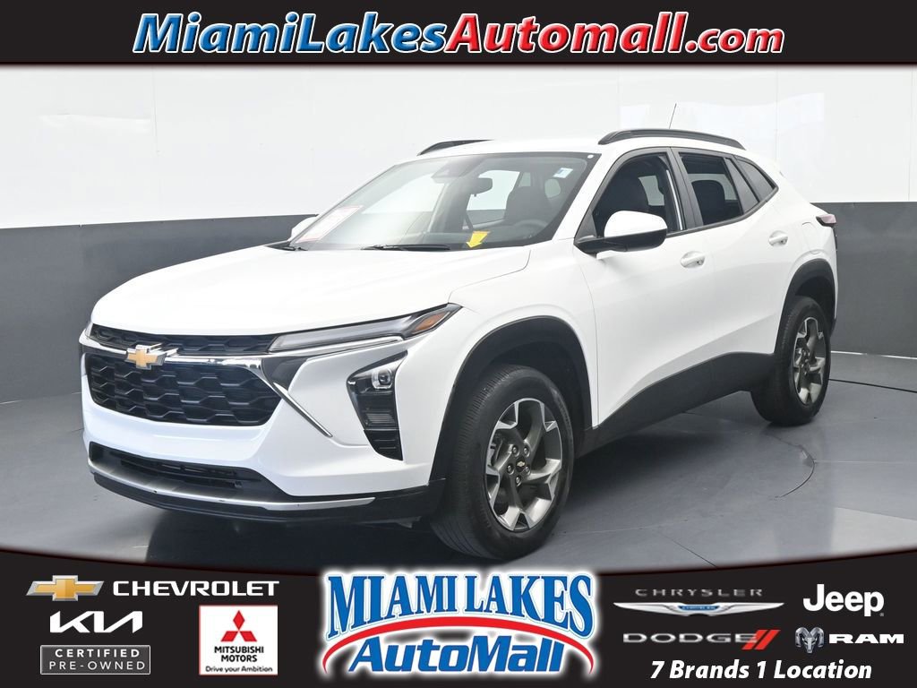 Used 2024 Chevrolet Trax LT FWD image 1