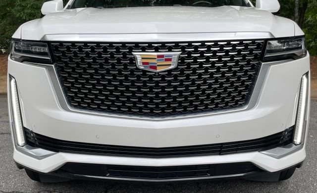 Used 2022 Cadillac Escalade Premium Luxury AWD/4WD image 11