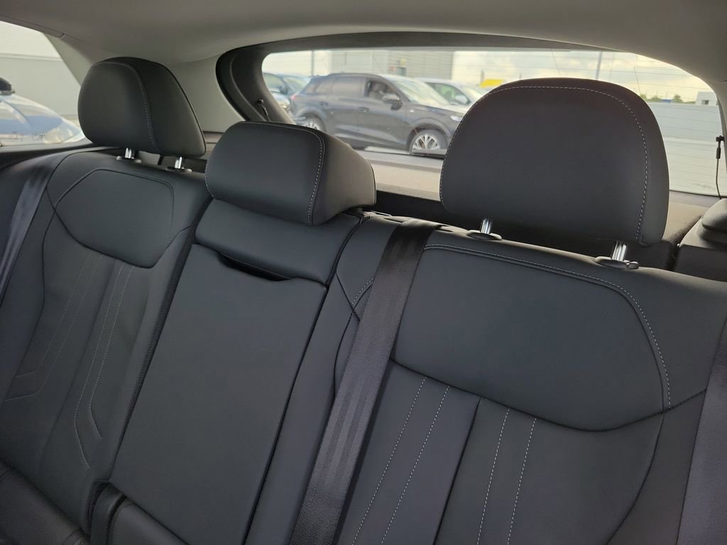 New 2026 Audi Q3 quattro 2.0T AWD/4WD image 27