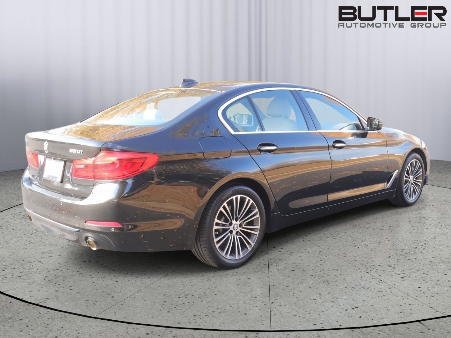 Used 2018 BMW 530i w/ Premium Package image 5