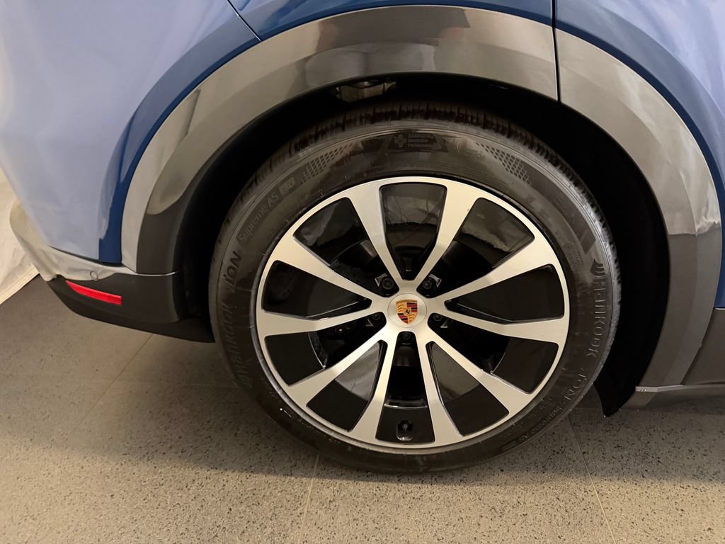New 2026 Porsche Cayenne Electric AWD/4WD image 12