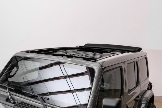 Used 2021 Jeep Wrangler Unlimited Rubicon AWD/4WD image 2