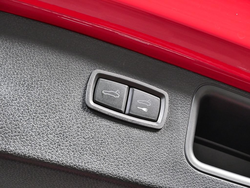 Used 2022 Porsche Macan GTS AWD/4WD image 32