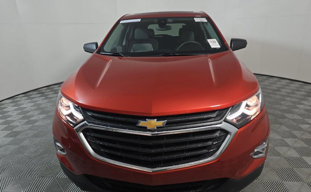 Used 2020 Chevrolet Equinox LS w/ LS Convenience Package AWD/4WD image 3