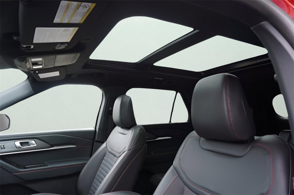 New 2025 Ford Explorer ST-Line w/ Premium Package image 9