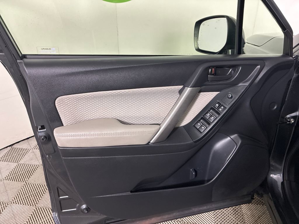 Used 2018 Subaru Forester 2.5i Premium w/ All-Weather Package image 23