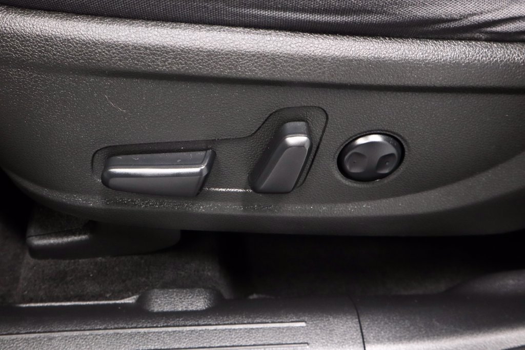 Used 2023 Hyundai Santa Fe SEL AWD/4WD image 25