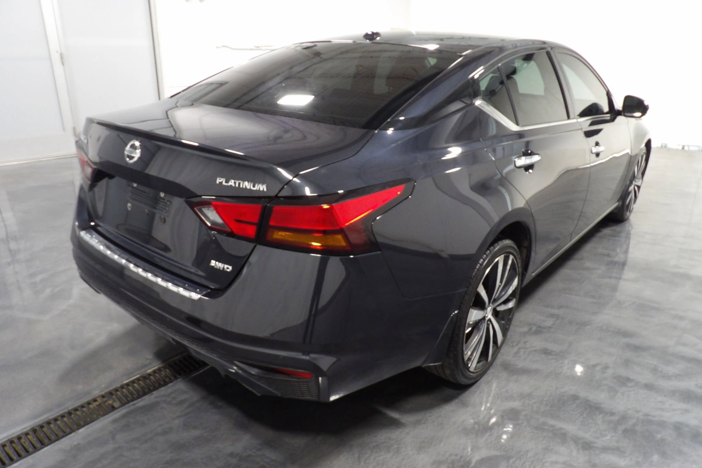 Used 2021 Nissan Altima 2.5 Platinum image 4