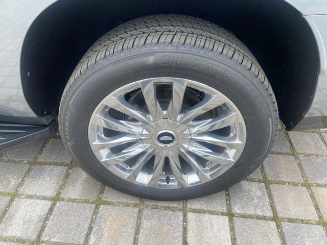 Certified 2023 Cadillac Escalade ESV Premium Luxury w/ Performance Package image 11