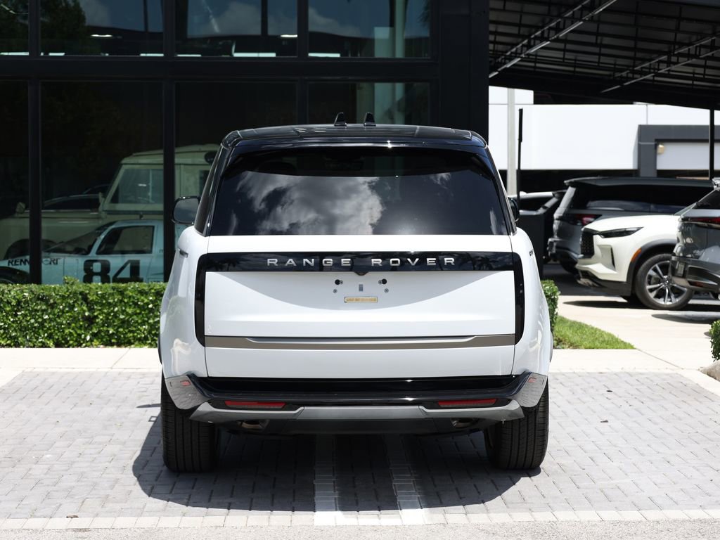 Used 2025 Land Rover Range Rover SE AWD/4WD image 6