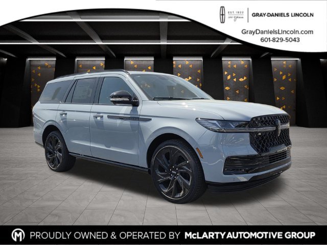 New 2027 Lincoln Navigator Reserve w/ Jet Appearance Package