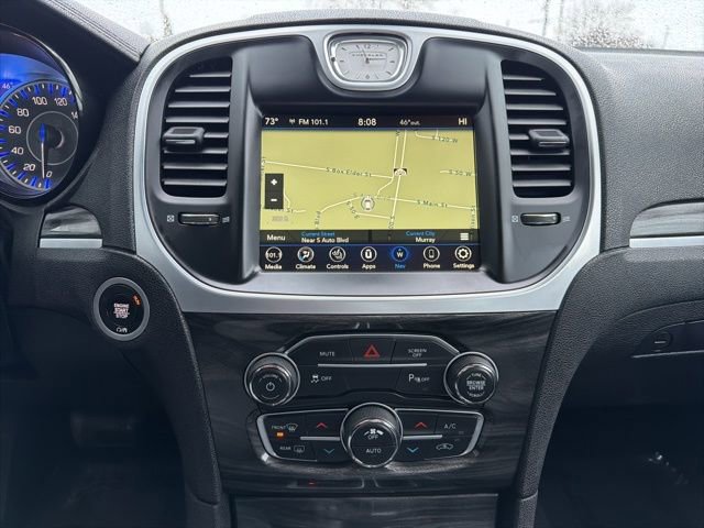 Used 2022 Chrysler 300 Touring L image 24