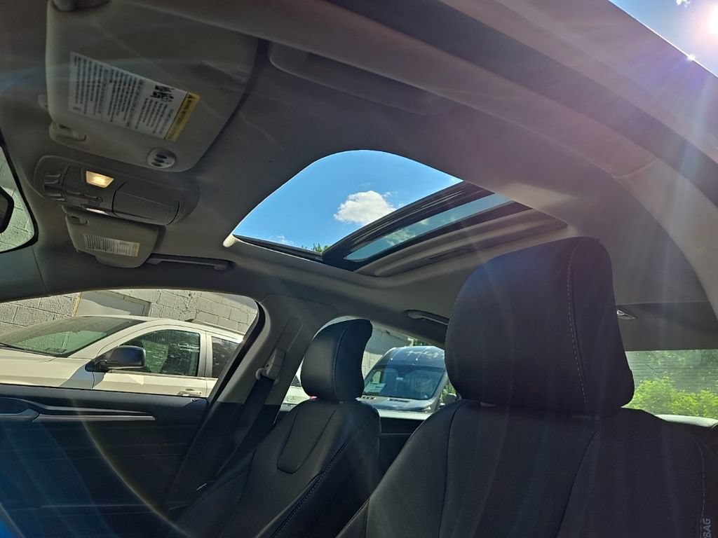 Used 2017 Ford Fusion Titanium AWD/4WD image 13